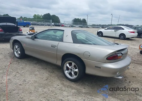 2000 Chevrolet Camaro from USA, damaged, VIN 2G1FP22K2Y2109403